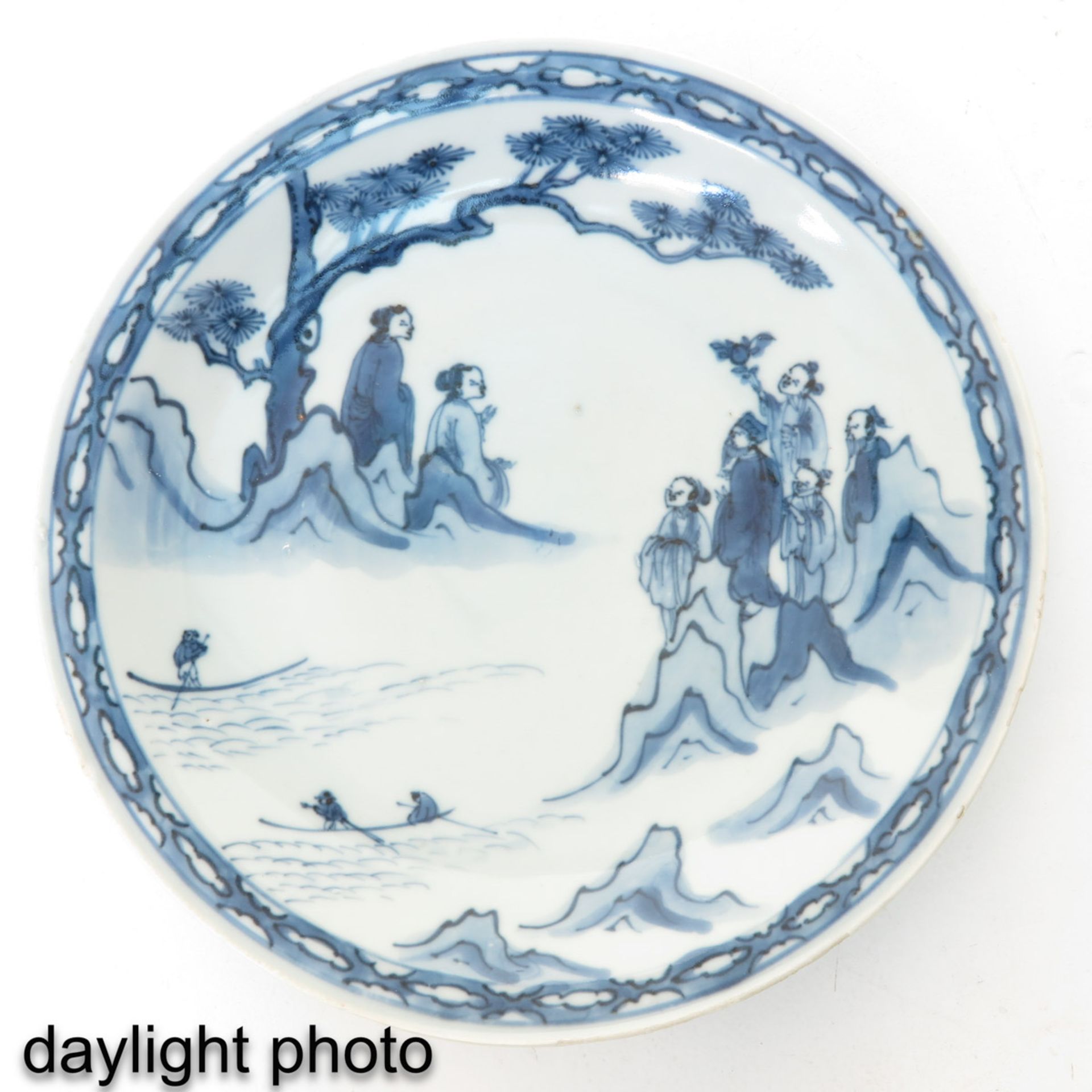A Lot of 2 Blue and White Plates - Bild 7 aus 9