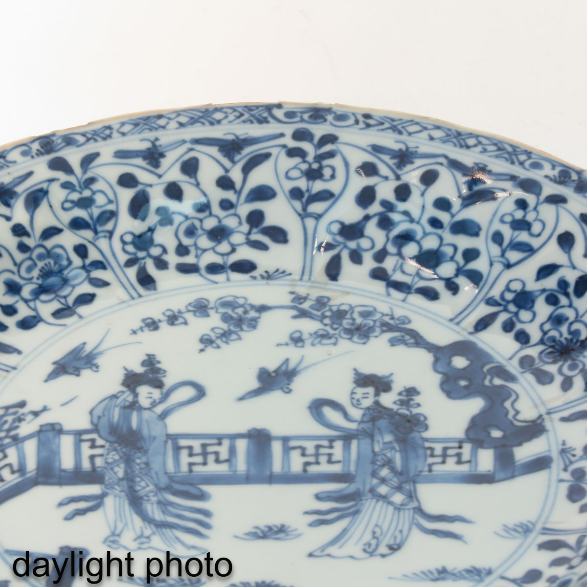 A Pair of Blue and White Plates - Image 9 of 9