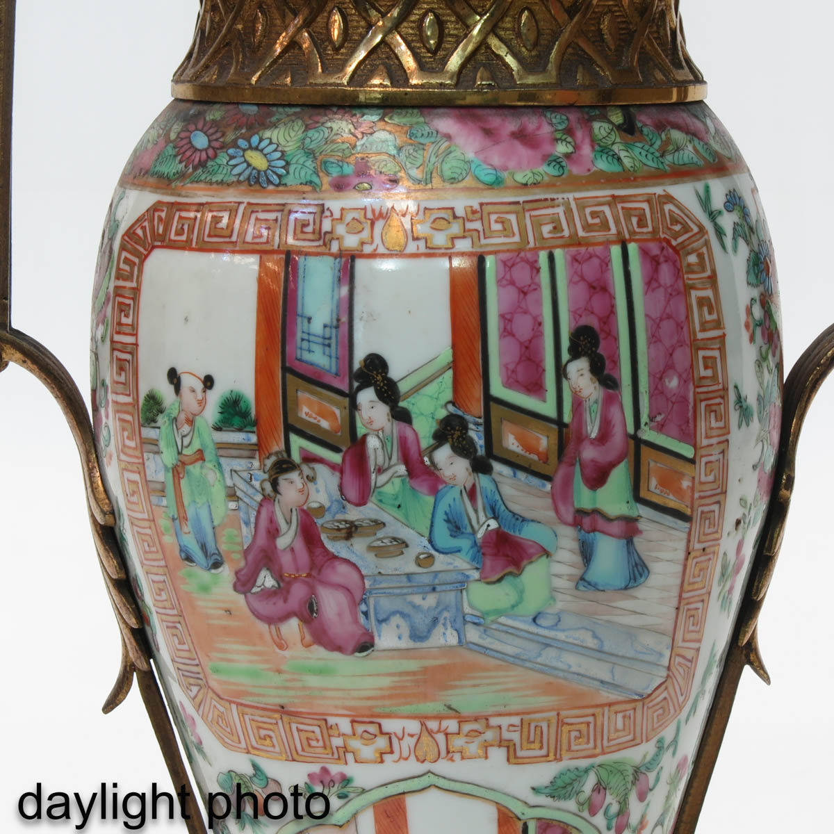 A Pair of Cantonese Lamps - Image 9 of 10