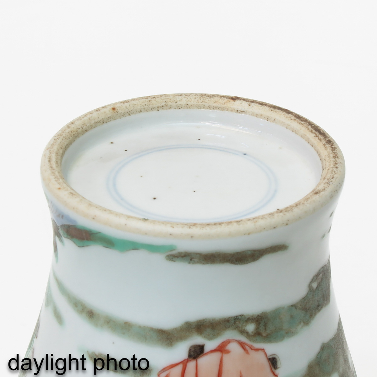 A Famille Verte Meiping Vase - Image 8 of 10