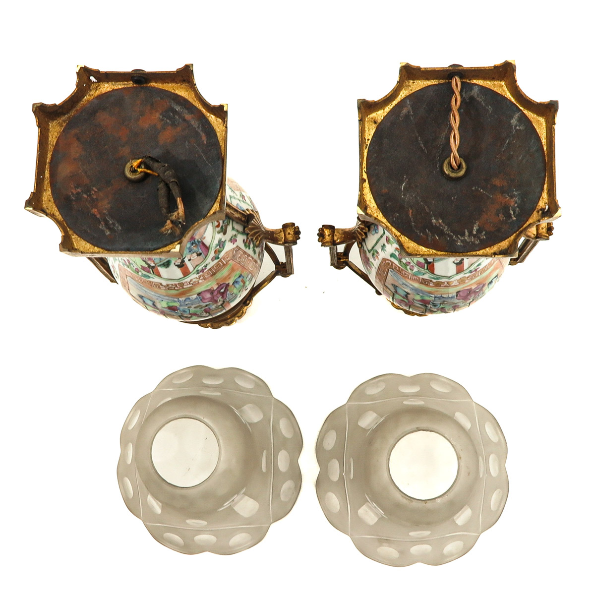 A Pair of Cantonese Lamps - Image 6 of 10