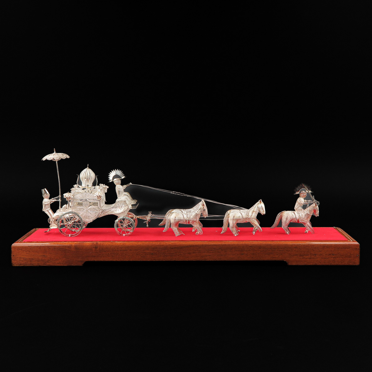 A Miniature Carriage - Image 3 of 10