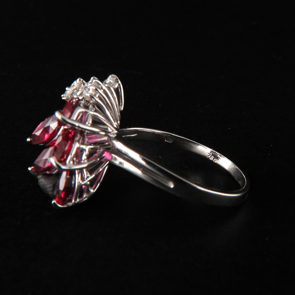 A Ladies Ruby and Diamond Ring - Image 4 of 4