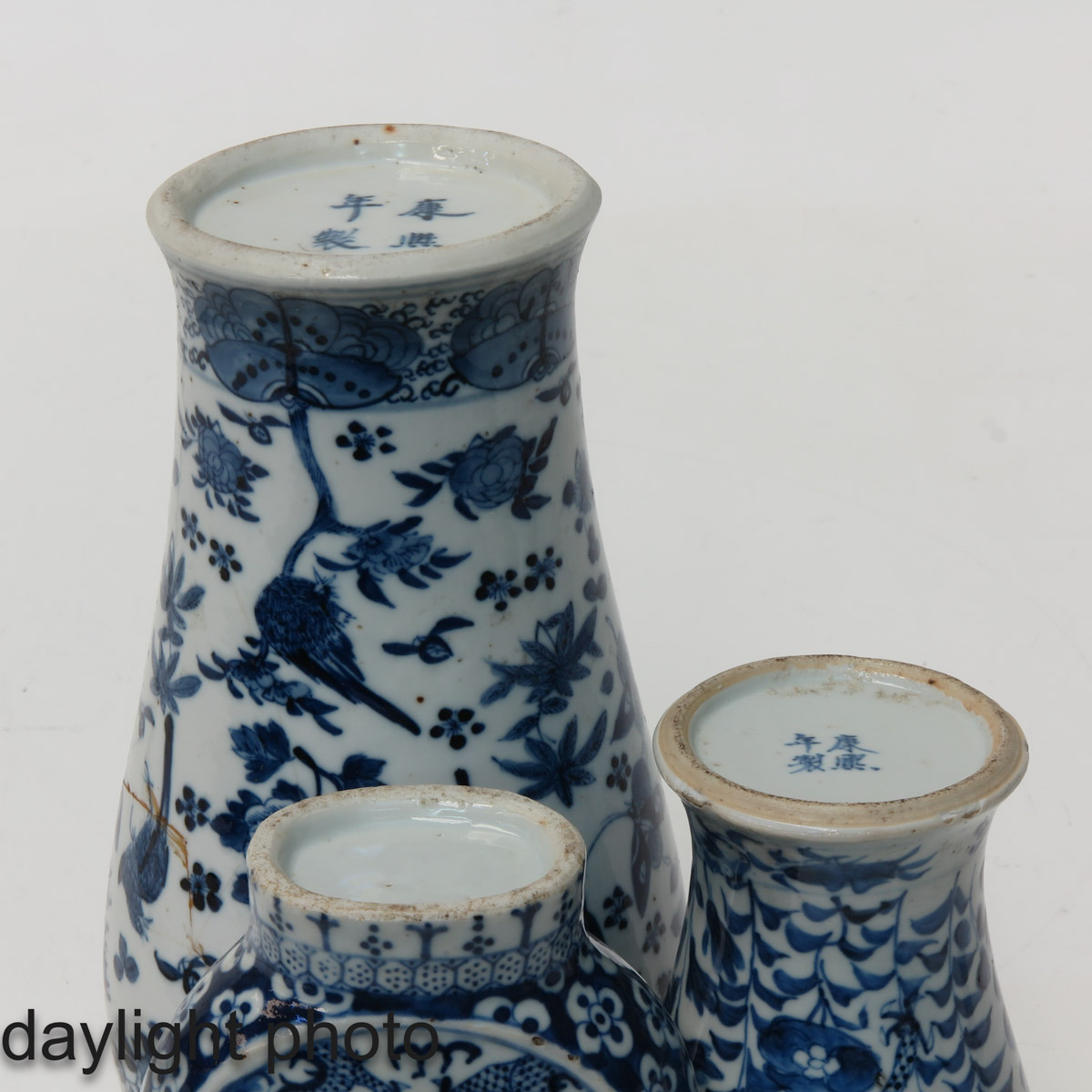 A Collection of 6 Vases - Image 8 of 10