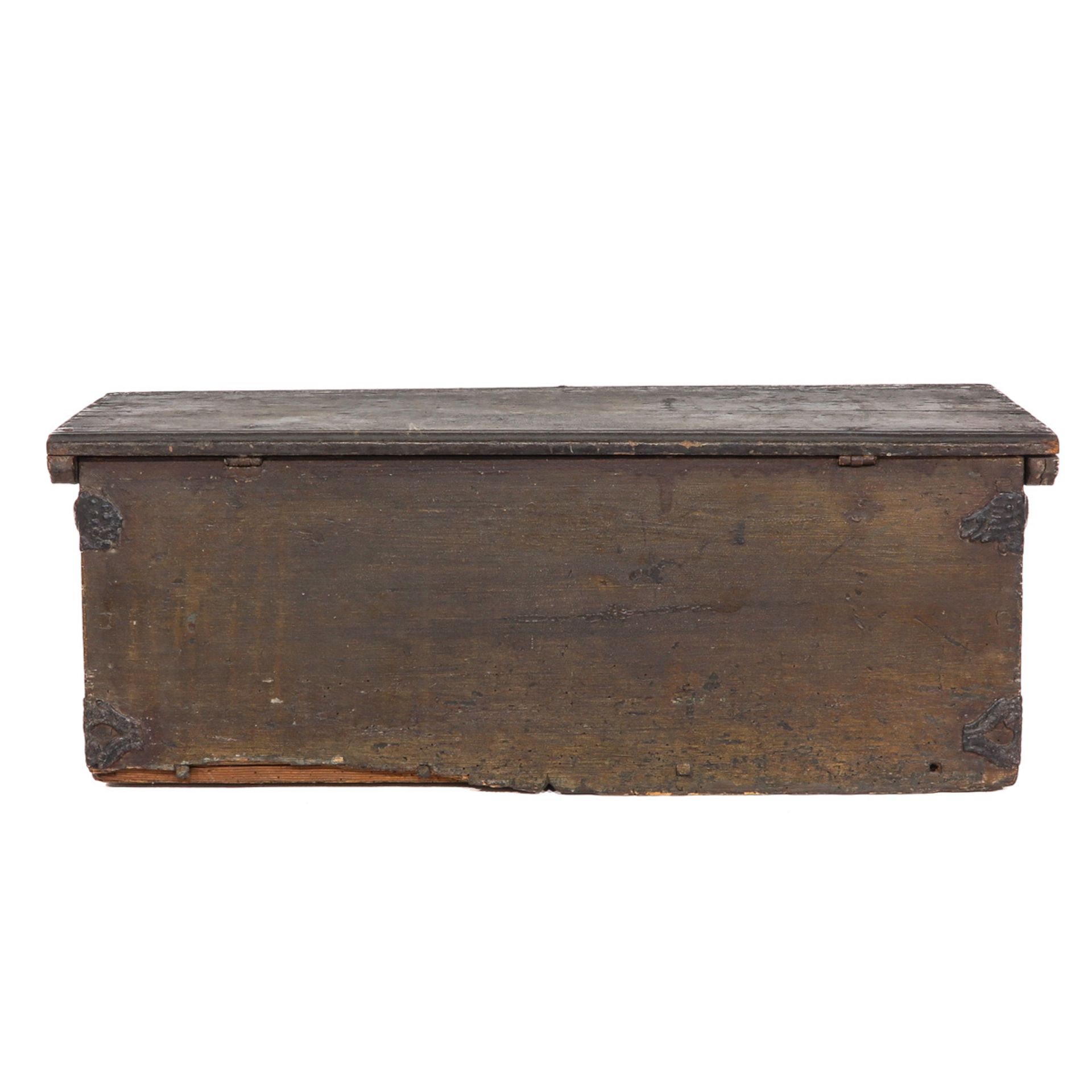 An 18th Century Ship's Chest - Image 3 of 10