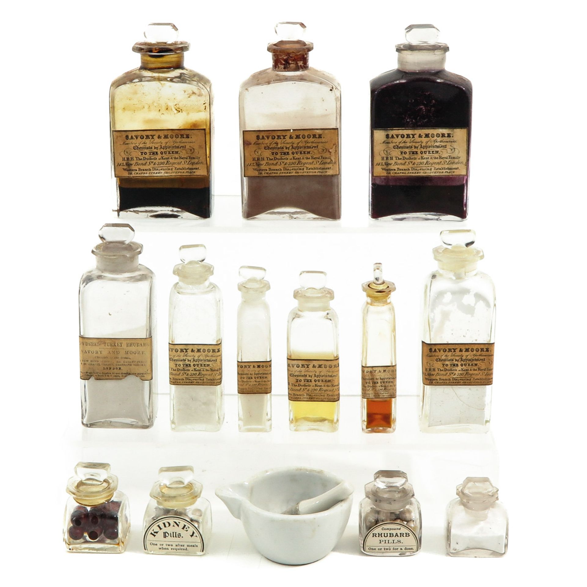 An English Travel Pharmacy - Image 8 of 9