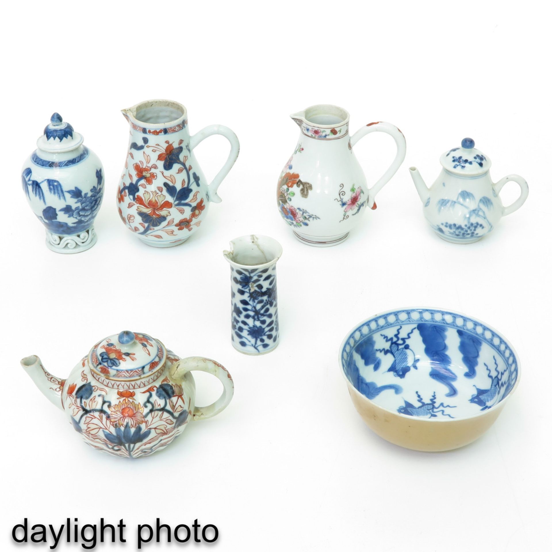 A Diverse Collection of Porcelain - Image 7 of 10