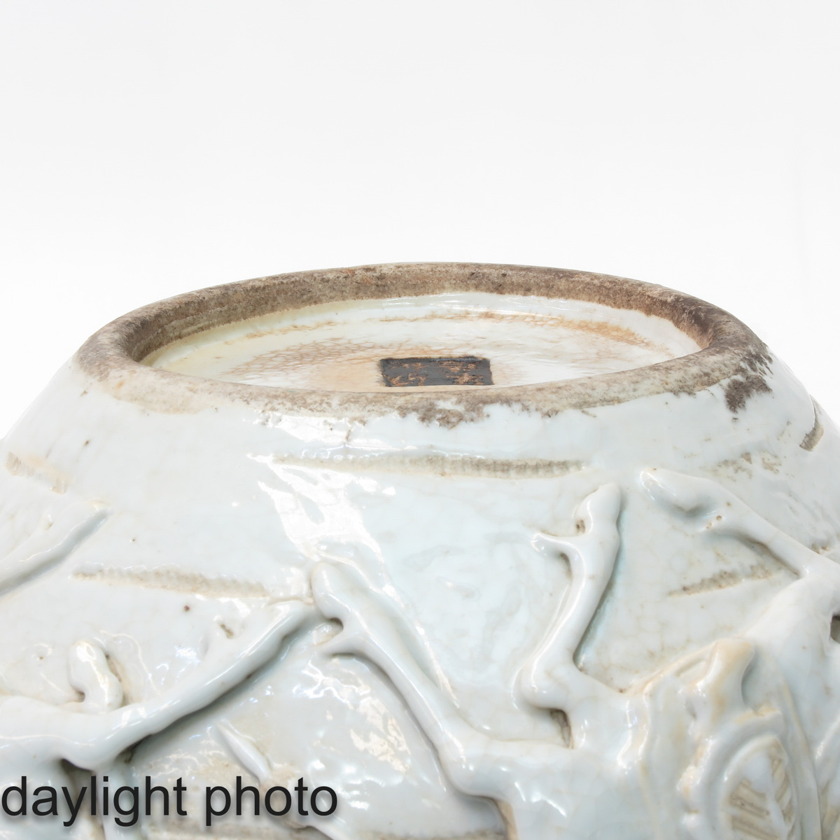 A Blanc de Chine Vase - Image 8 of 10