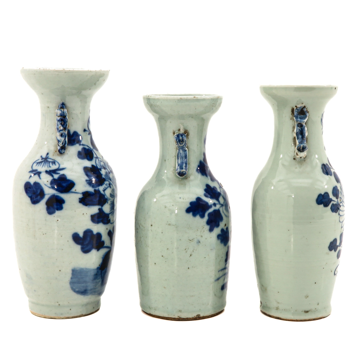 A Collection of 3 Blue and White Vases - Image 4 of 10