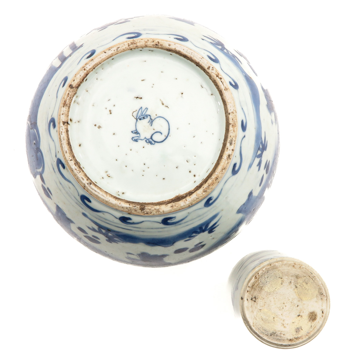 A Blue and White Jar and Vase - Image 6 of 10