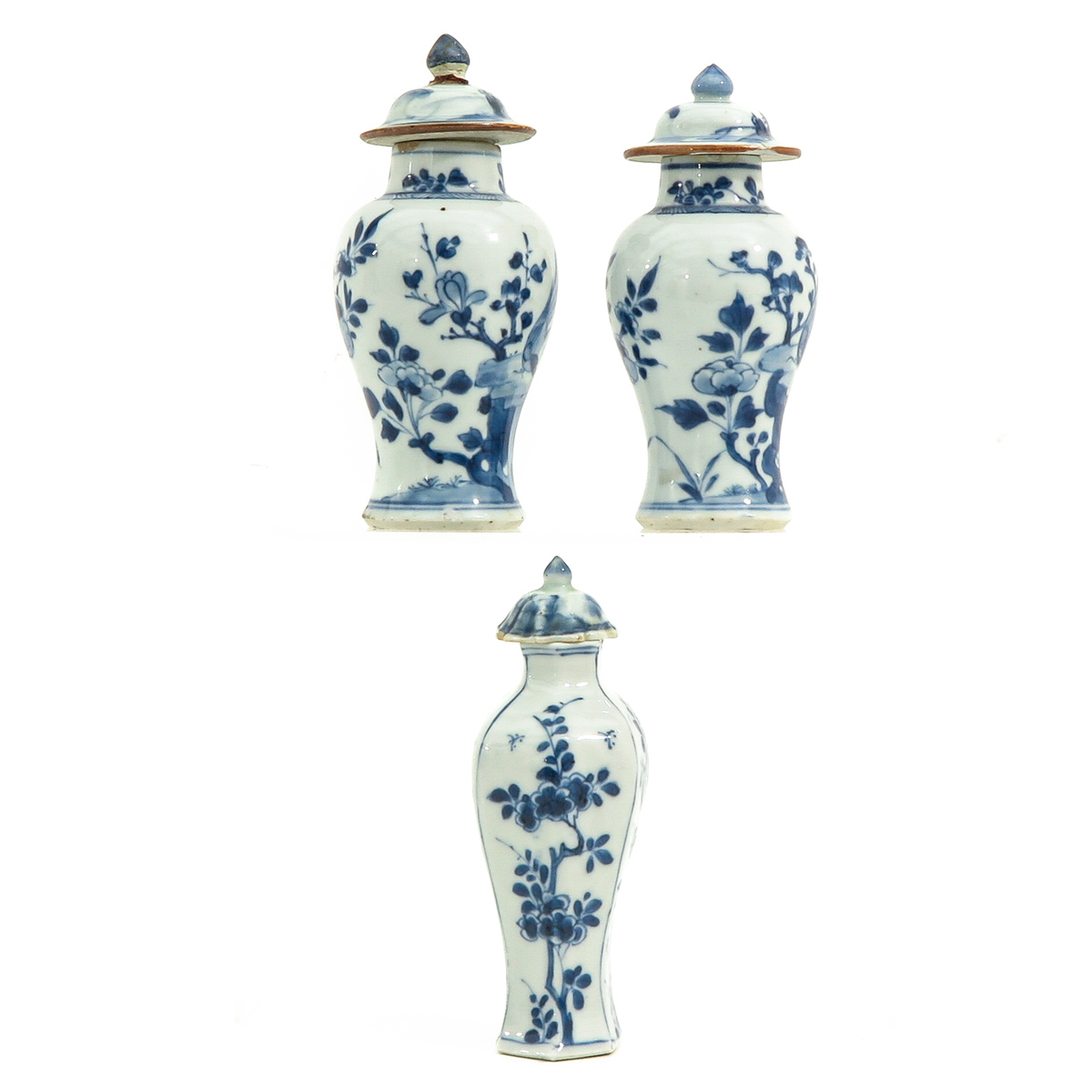 A Collection of 3 Garniture Vases - Image 4 of 8