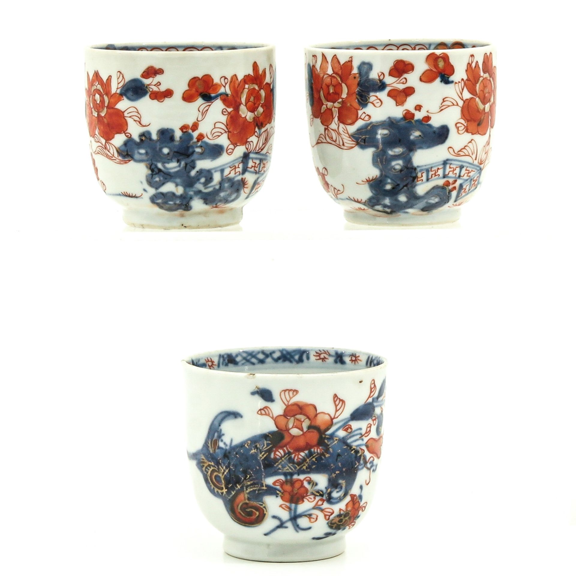 A Series of 3 Imari Cups and Saucers - Bild 4 aus 10