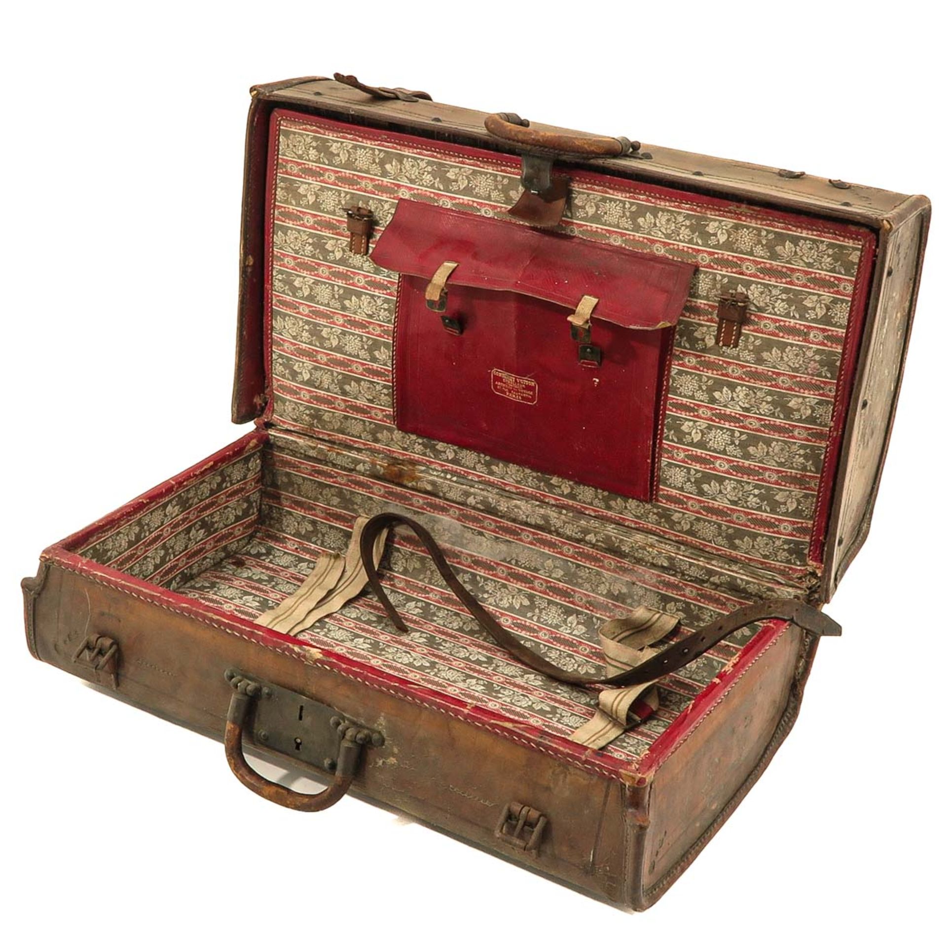 A Leather and Silk Suitcase - Bild 9 aus 10