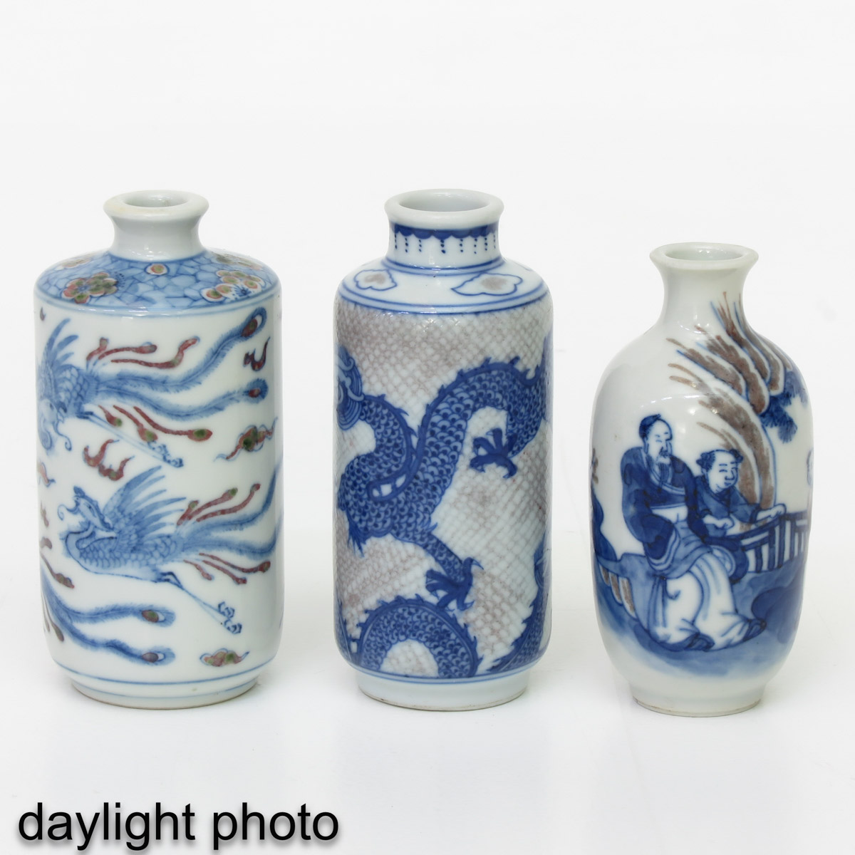 A Collection of 3 Snuff Bottles - Image 7 of 10