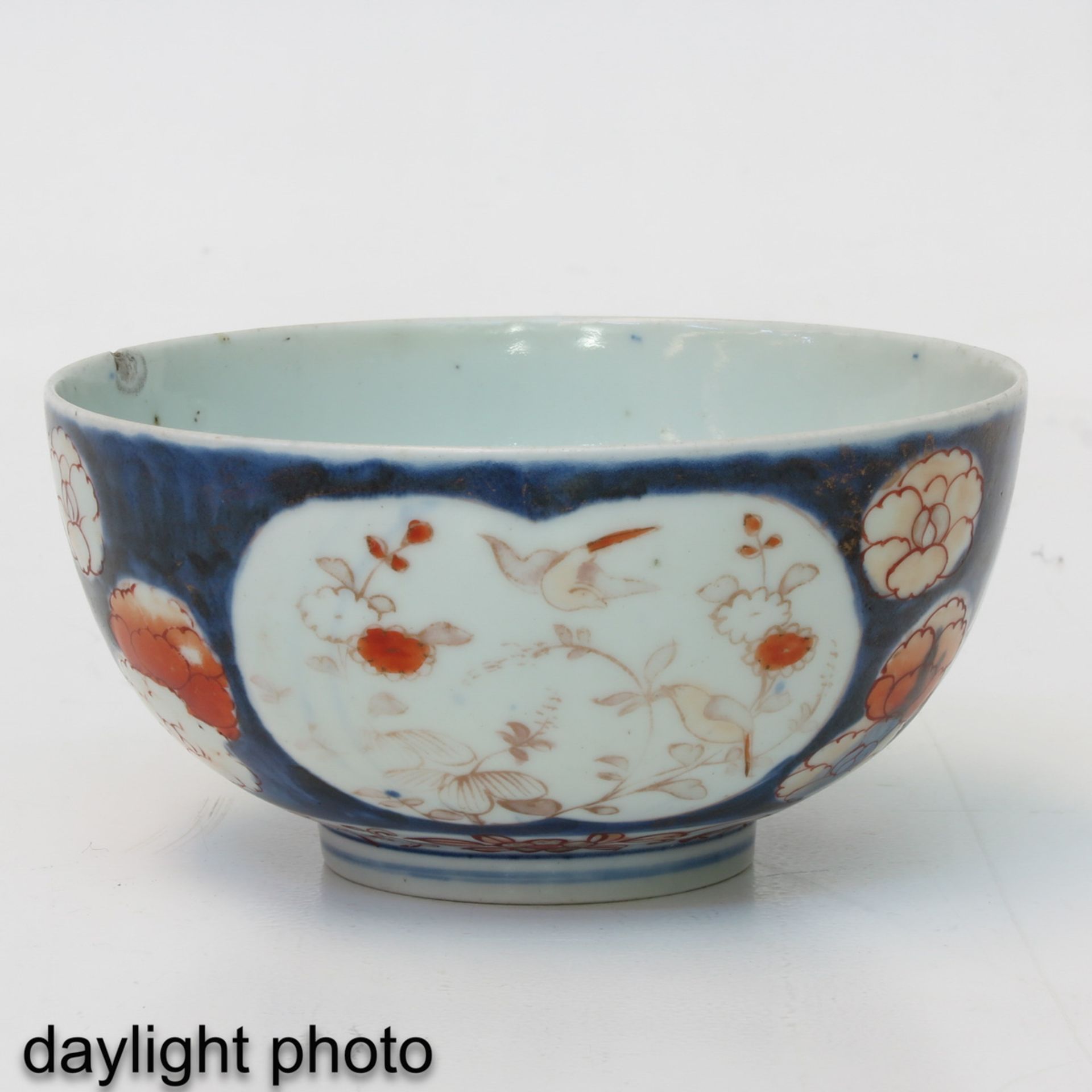 A Series of 4 Imari Bowls - Bild 7 aus 9