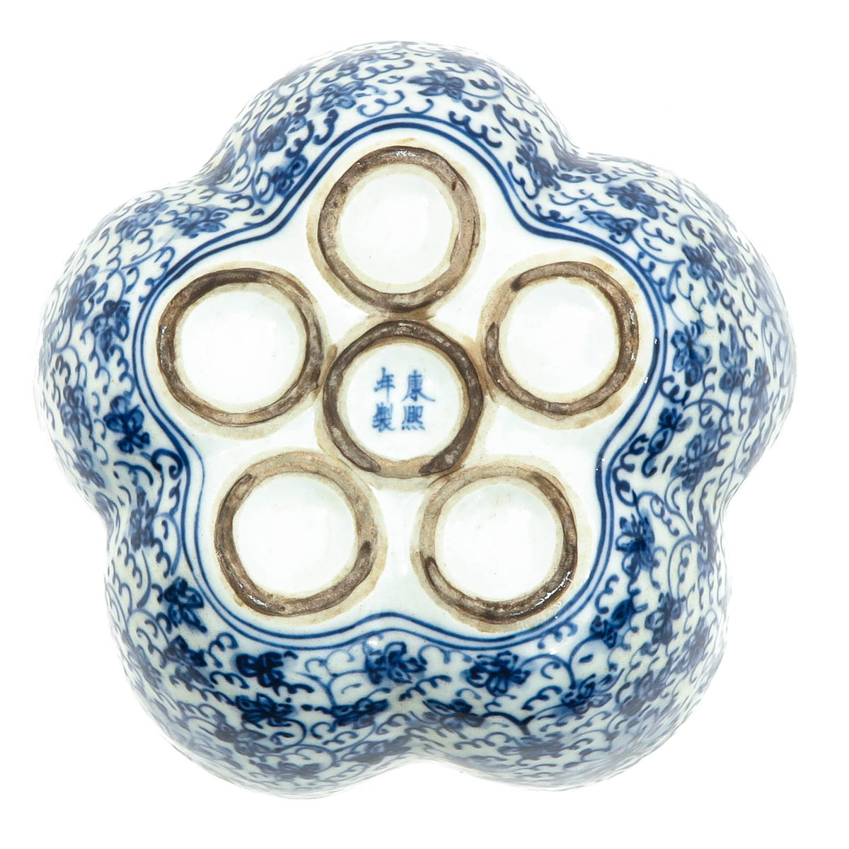 A Blue and White Tulip Vase - Image 6 of 10