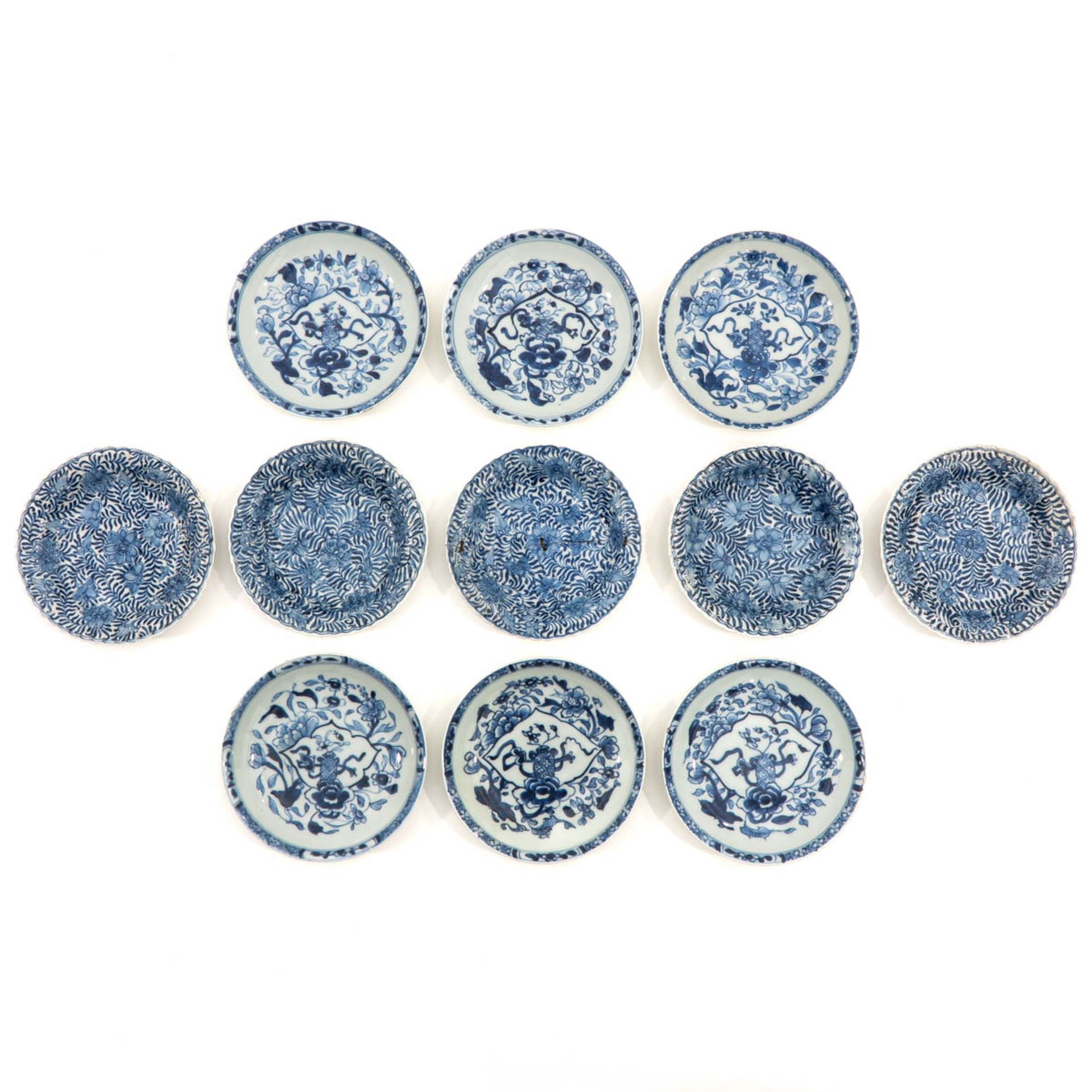 A Lot of 11 Small Blue and White Plates