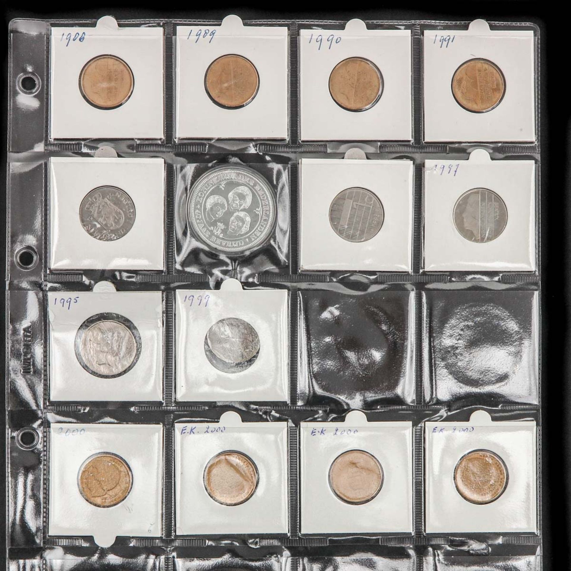 A Diverse Collection of Coins - Bild 2 aus 7
