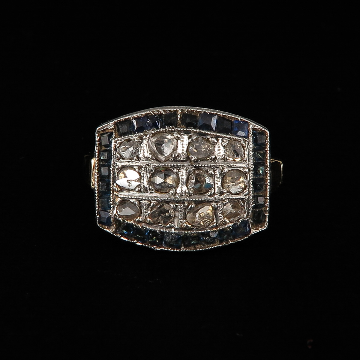 A Ladies Diamond and Sapphire Ring - Image 2 of 5