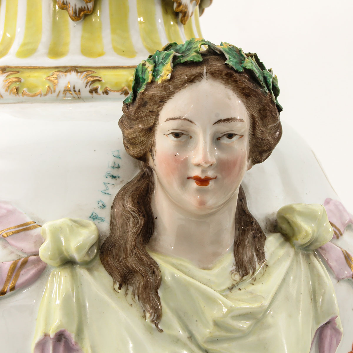 A Pair of Meissen Vases - Image 10 of 10