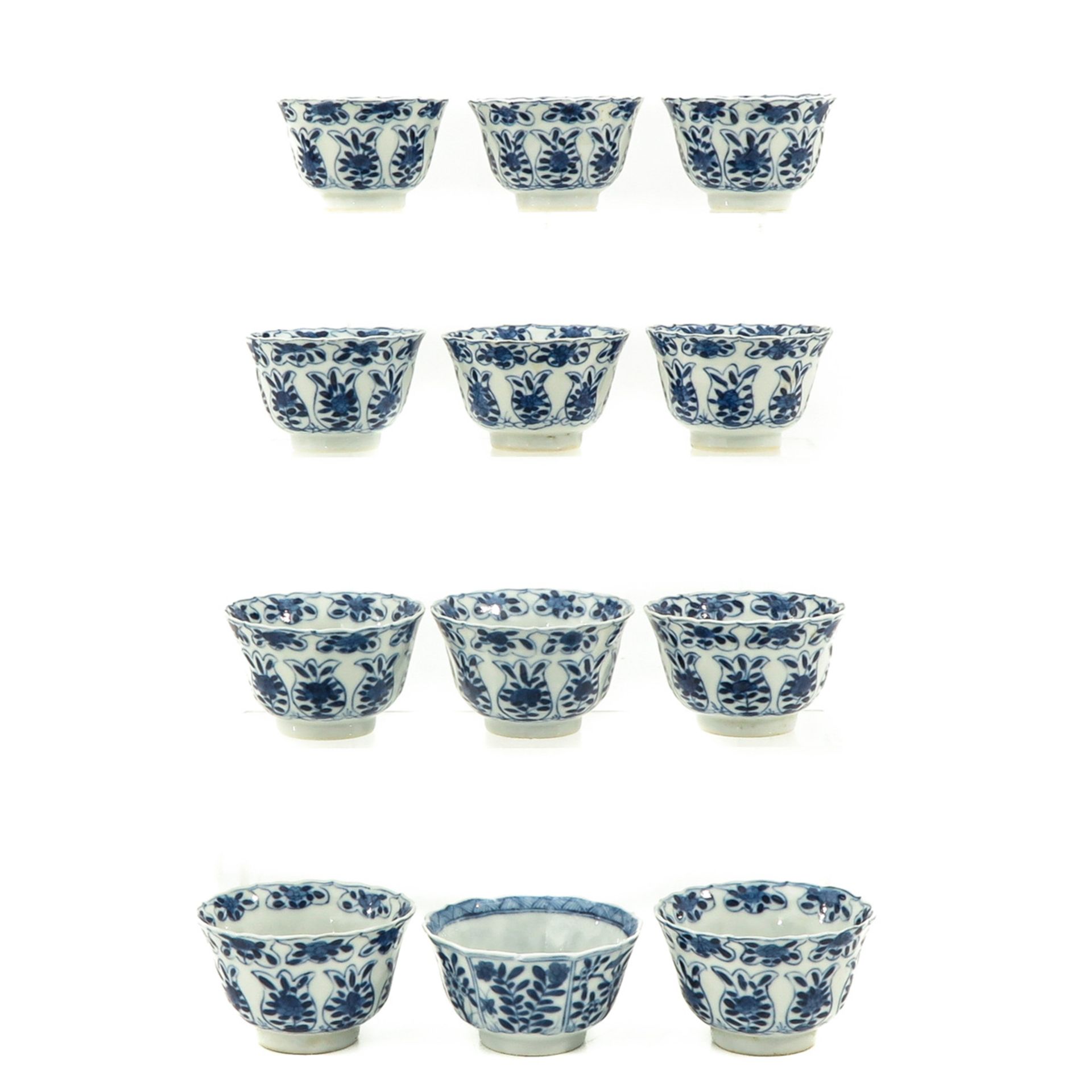 A Series of 12 Cups and Saucers - Bild 3 aus 10