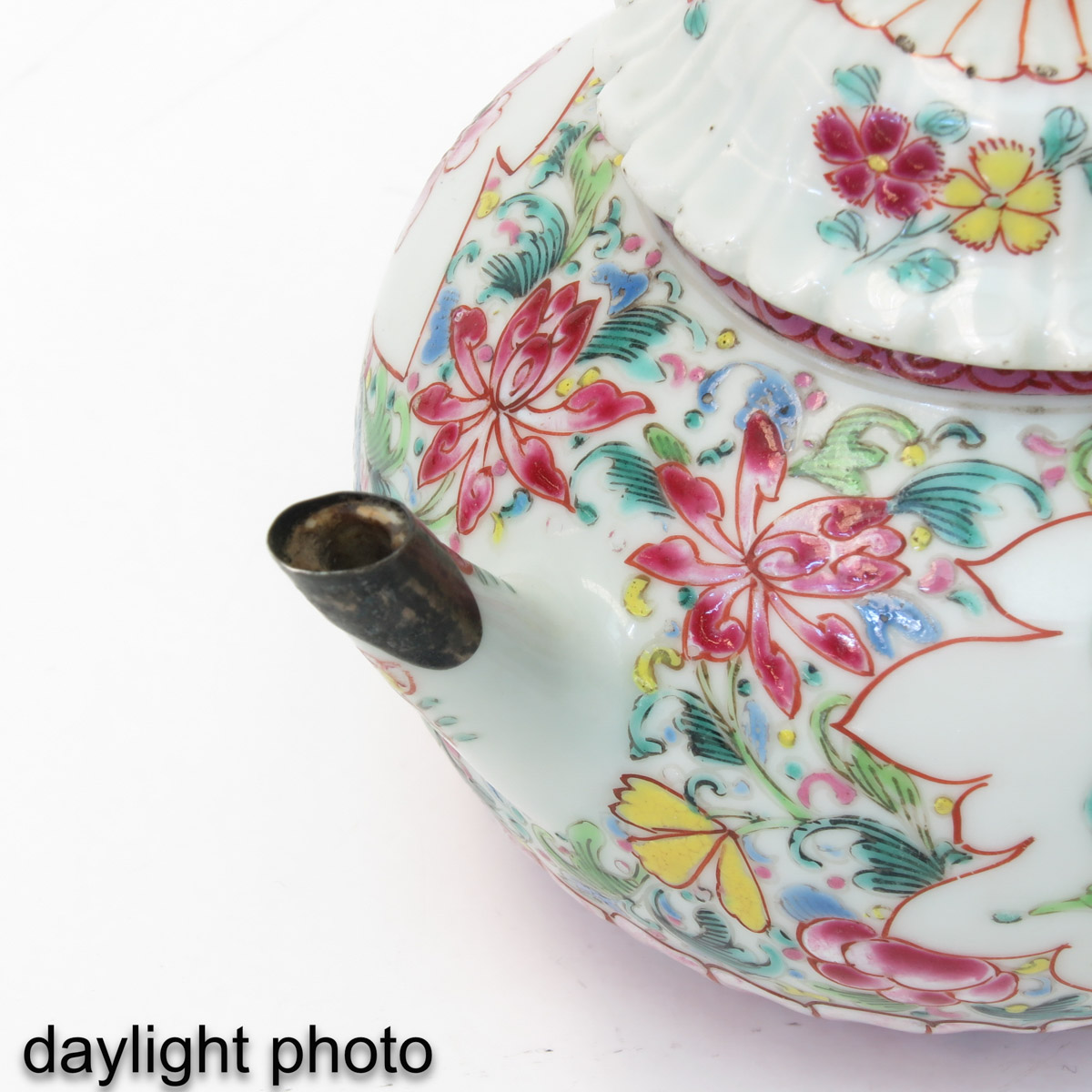 A Famille Rose Teapot - Image 10 of 10