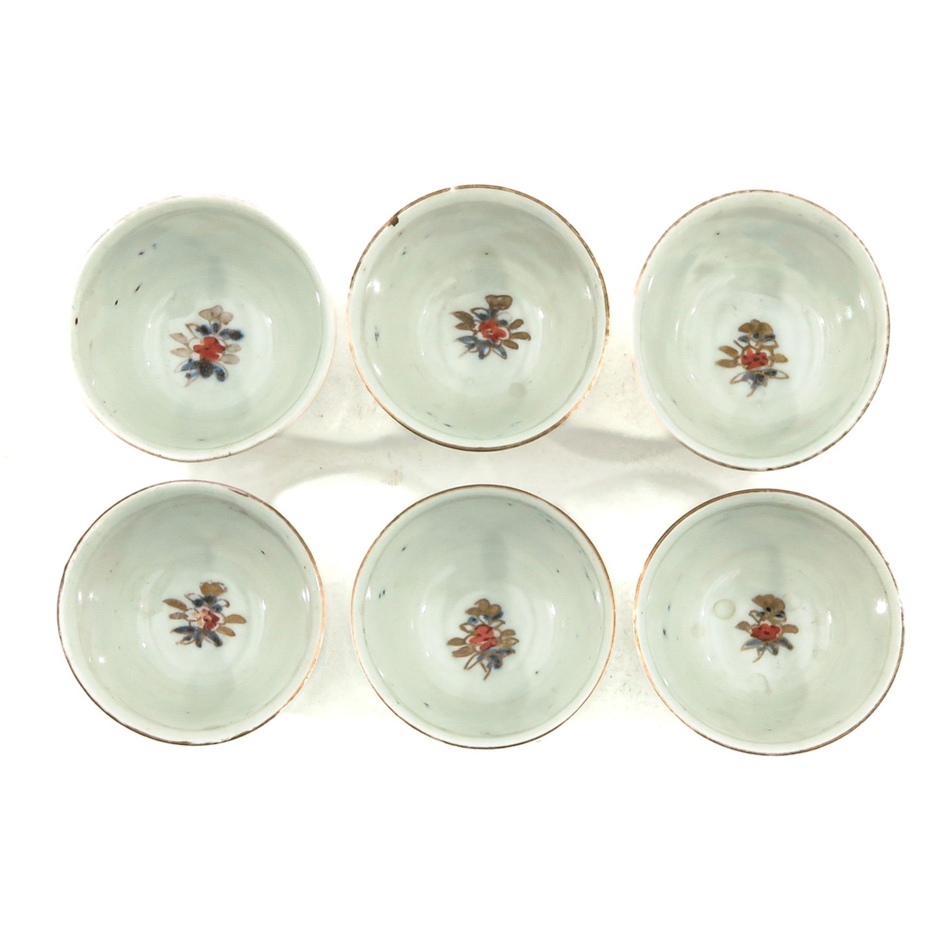 A Collection of 6 Imari Cups and Saucers - Bild 5 aus 10