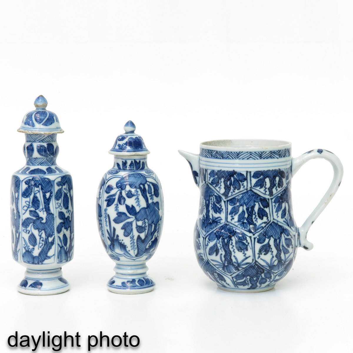 A Collection of Porcelain - Image 7 of 10