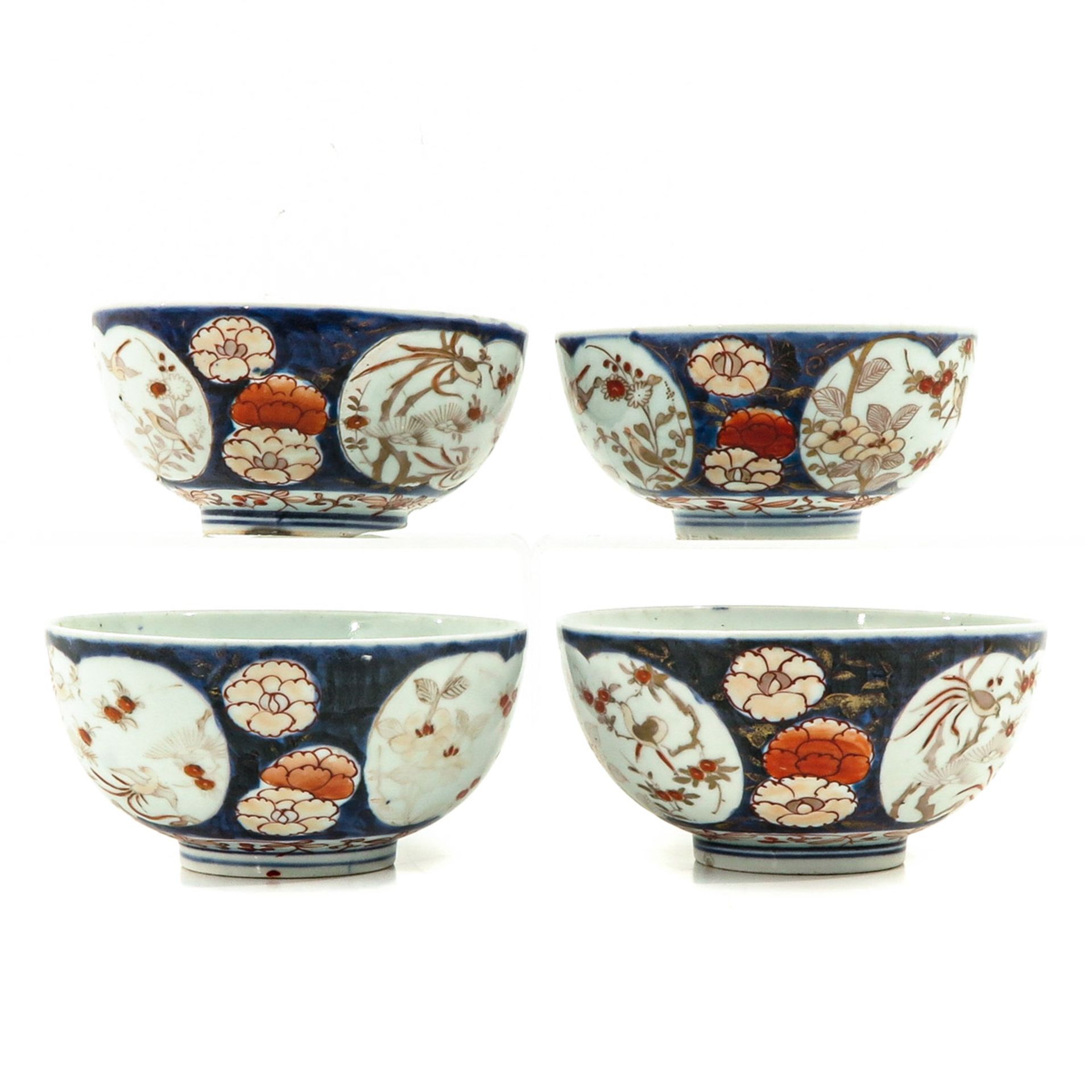 A Series of 4 Imari Bowls - Bild 3 aus 9