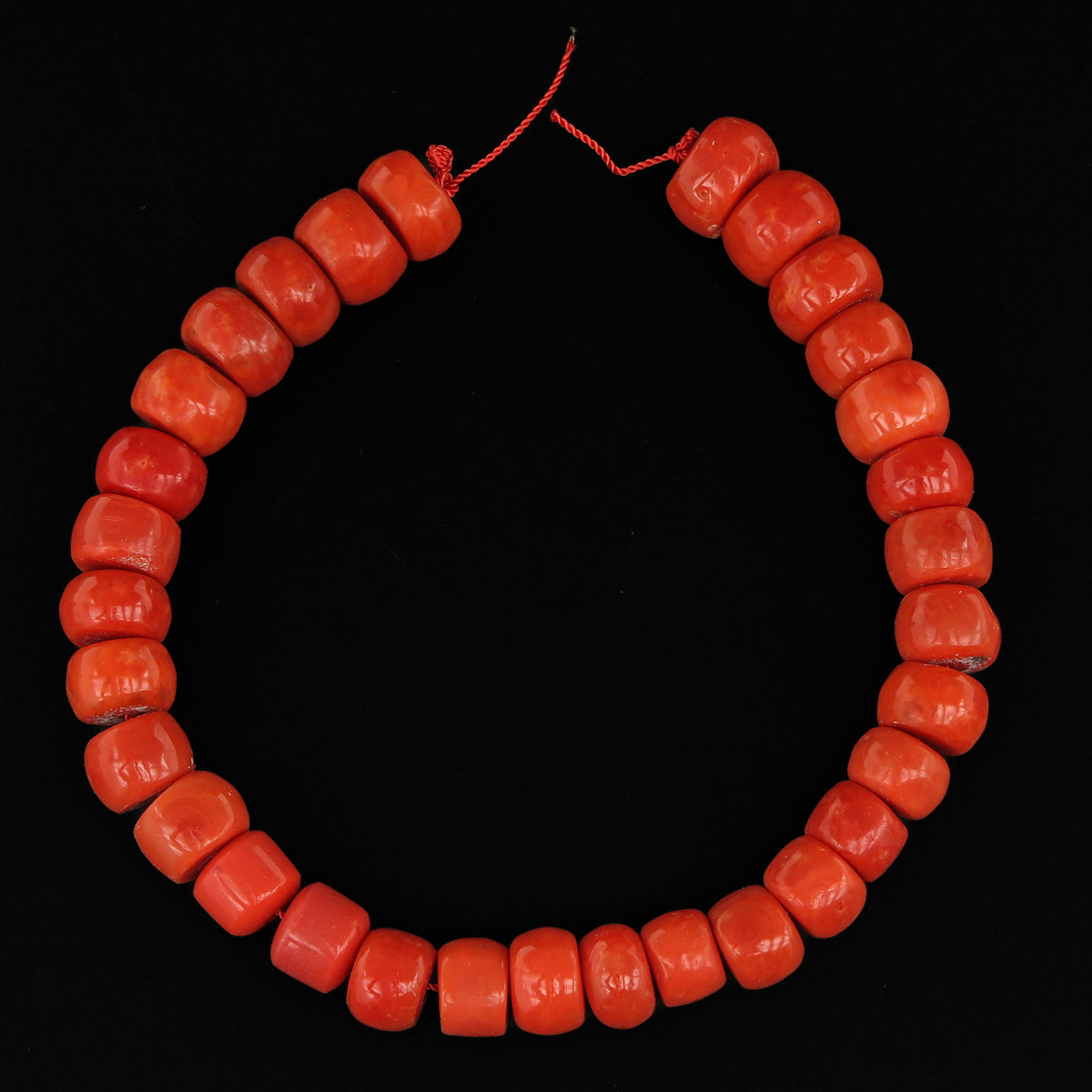 A Collection of 19th Century Red Coral - Image 4 of 10