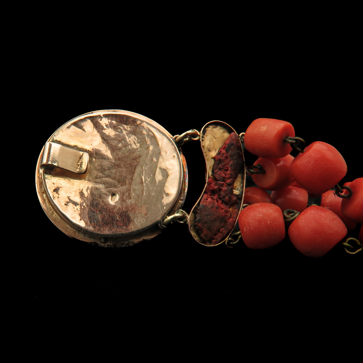 A 19th Century Red Coral Necklace - Image 6 of 6