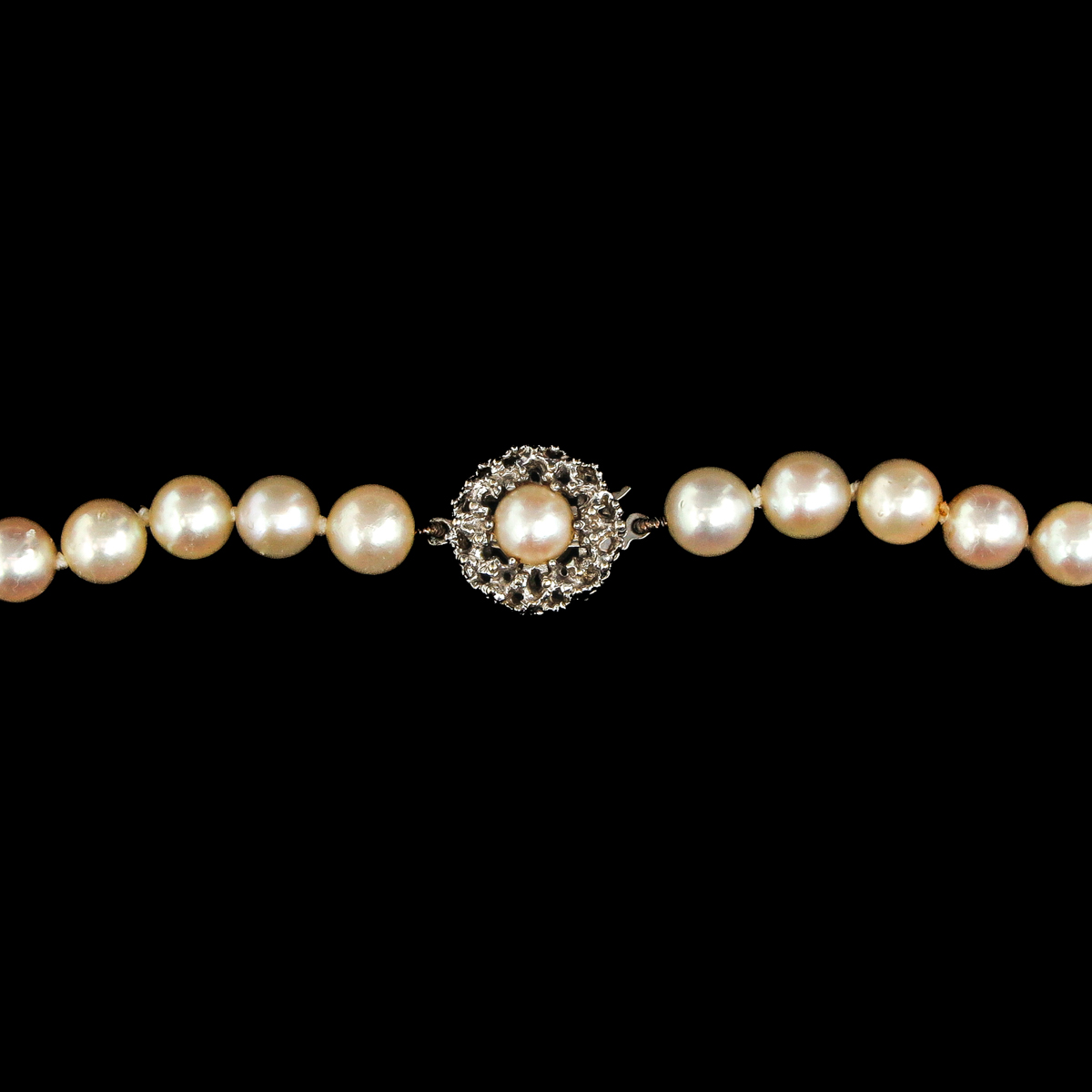 A Collection of 4 Pearl Necklaces - Image 6 of 10