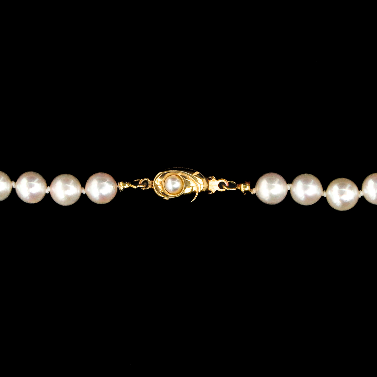 A Collection of 4 Pearl Necklaces - Image 3 of 10