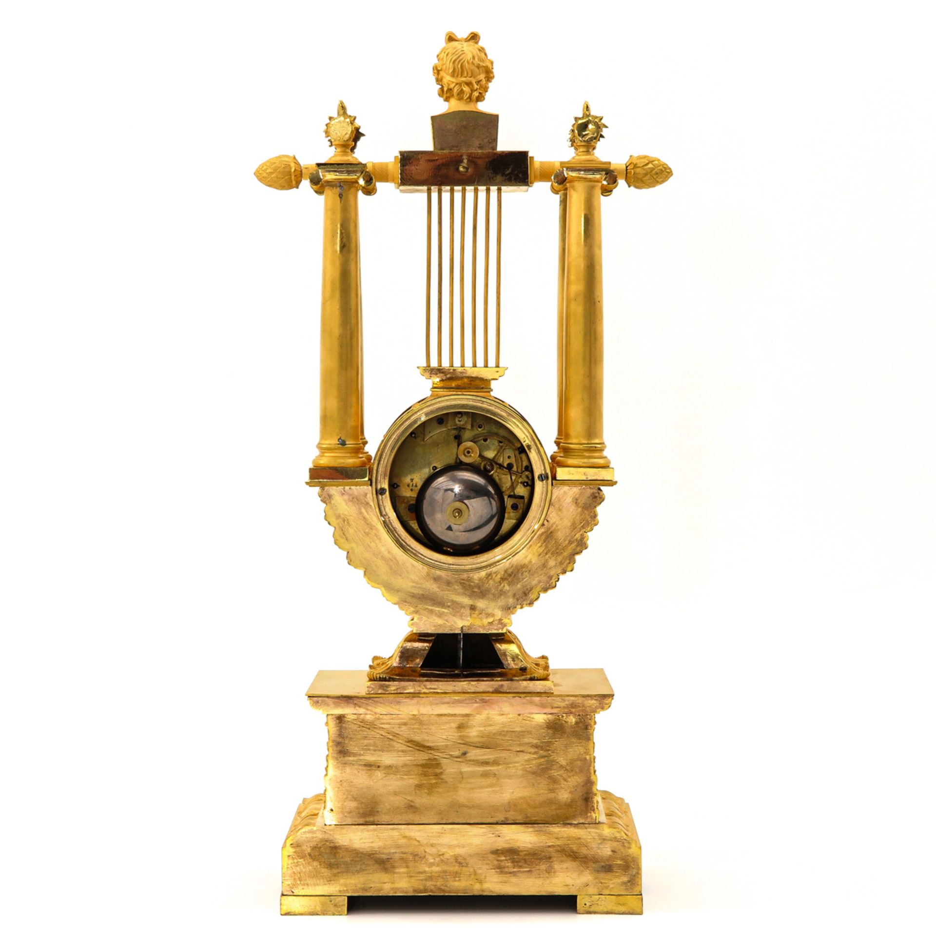 A Bronze Gilt French Pendulum - Image 3 of 8