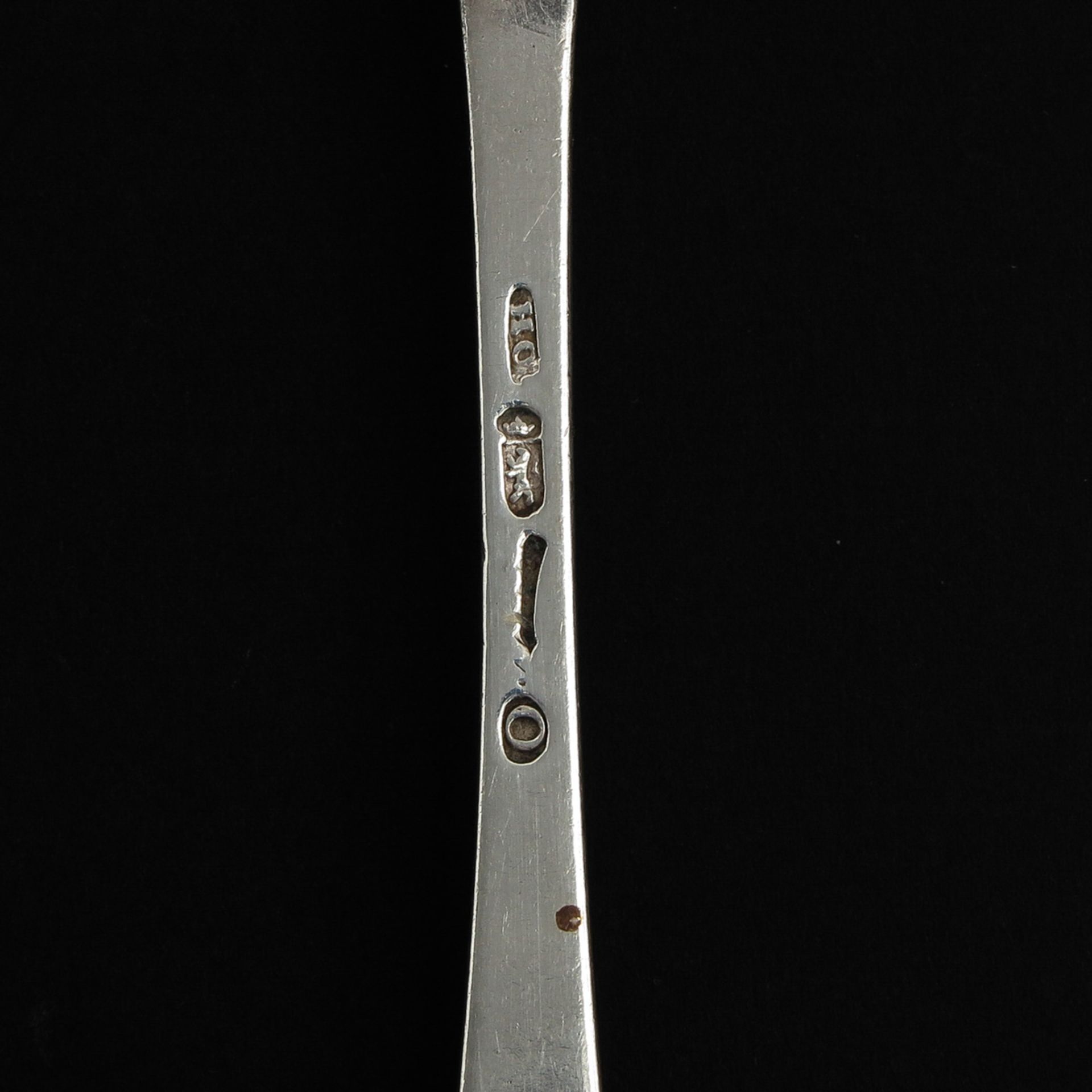 A Collection of 18th Century Cutlery - Image 3 of 8