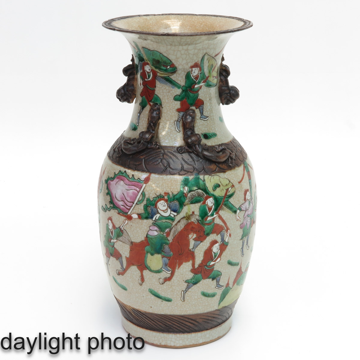 A Pair of Nanking Vases - Image 7 of 10