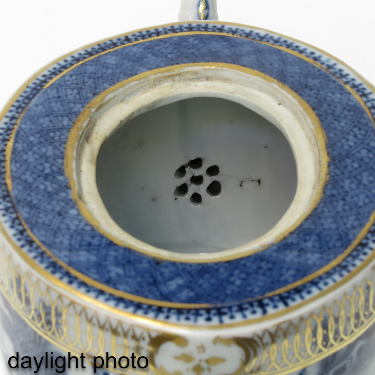 A Blue and Gilt Decor Teapot - Image 9 of 10