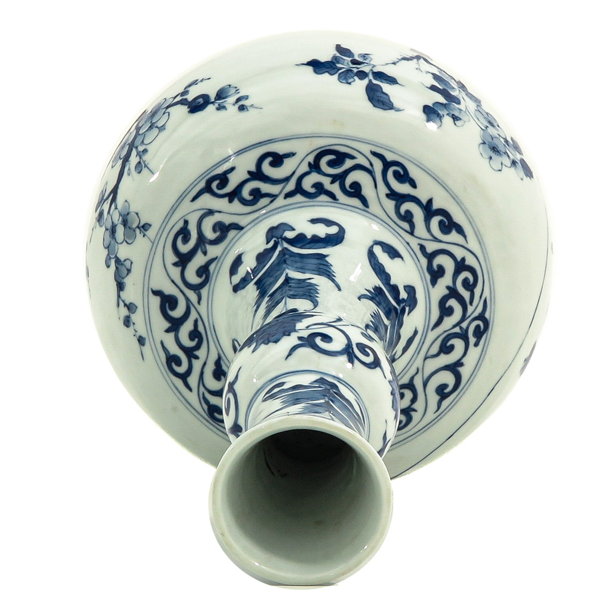 A Blue and White Vase - Image 5 of 9