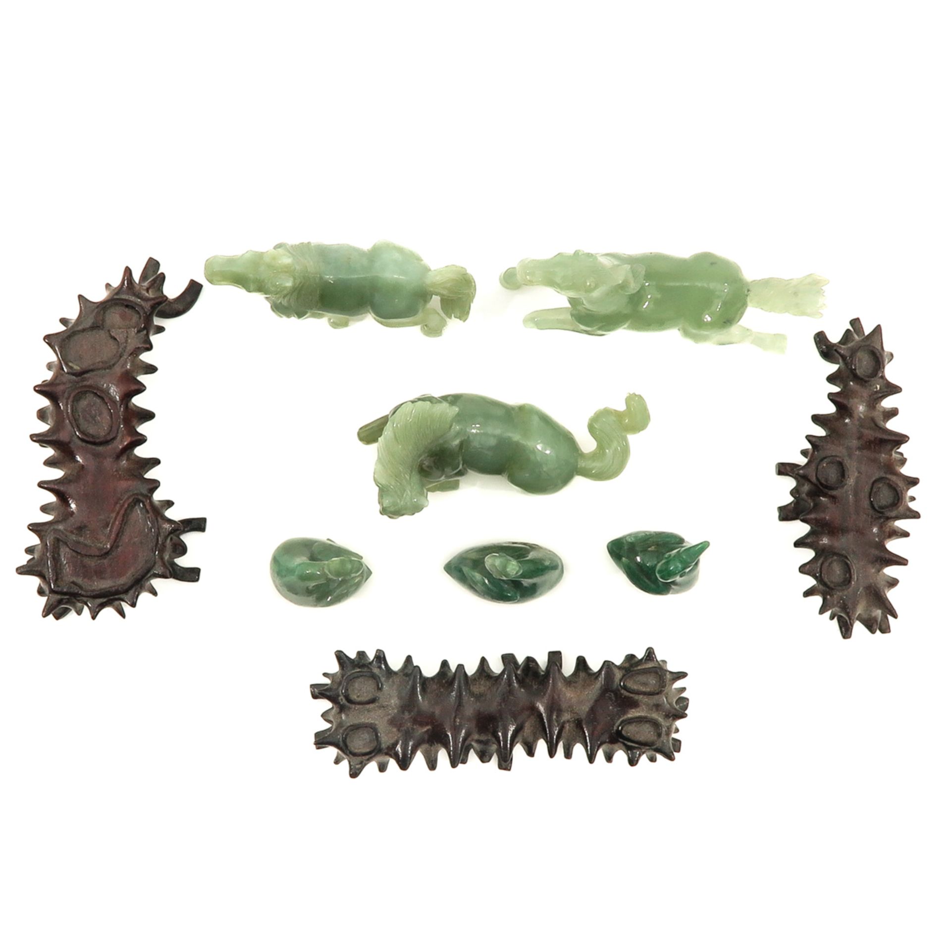 A Collection of 6 Jade Sculptures - Bild 5 aus 9