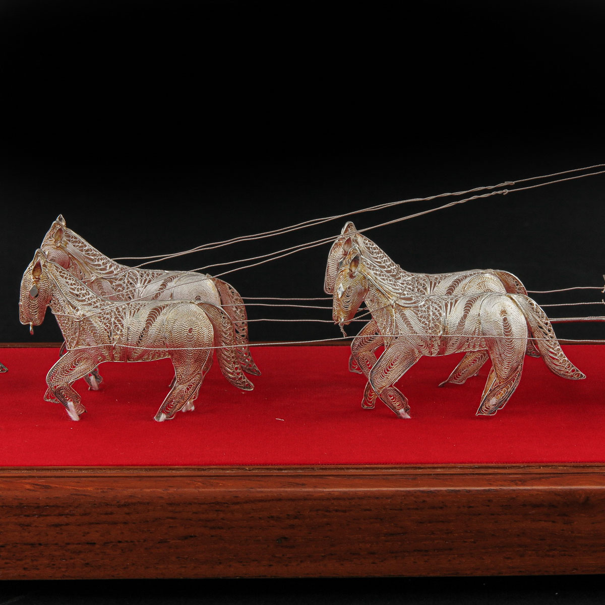 A Miniature Carriage - Image 8 of 10
