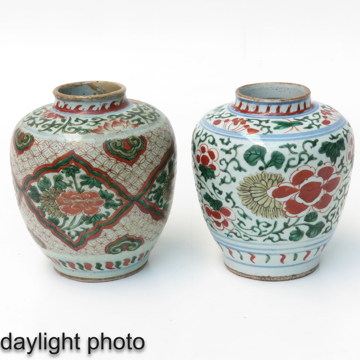 A Lot of 2 Wucai Decor Jars - Image 7 of 10