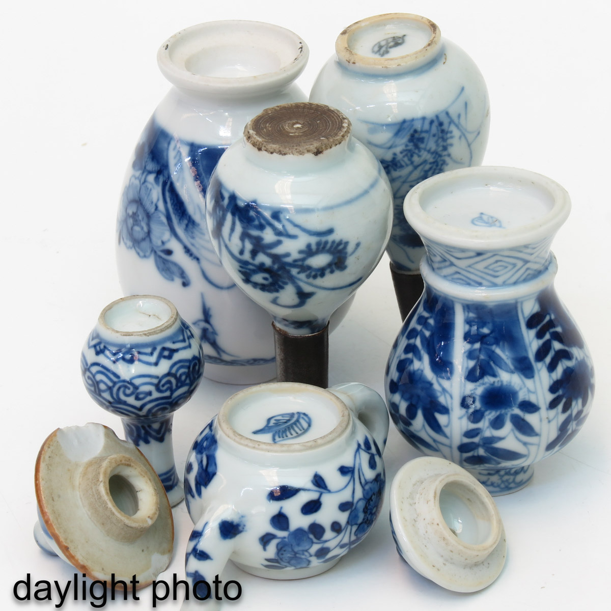 A Collection of Miniature Porcelain - Image 8 of 10