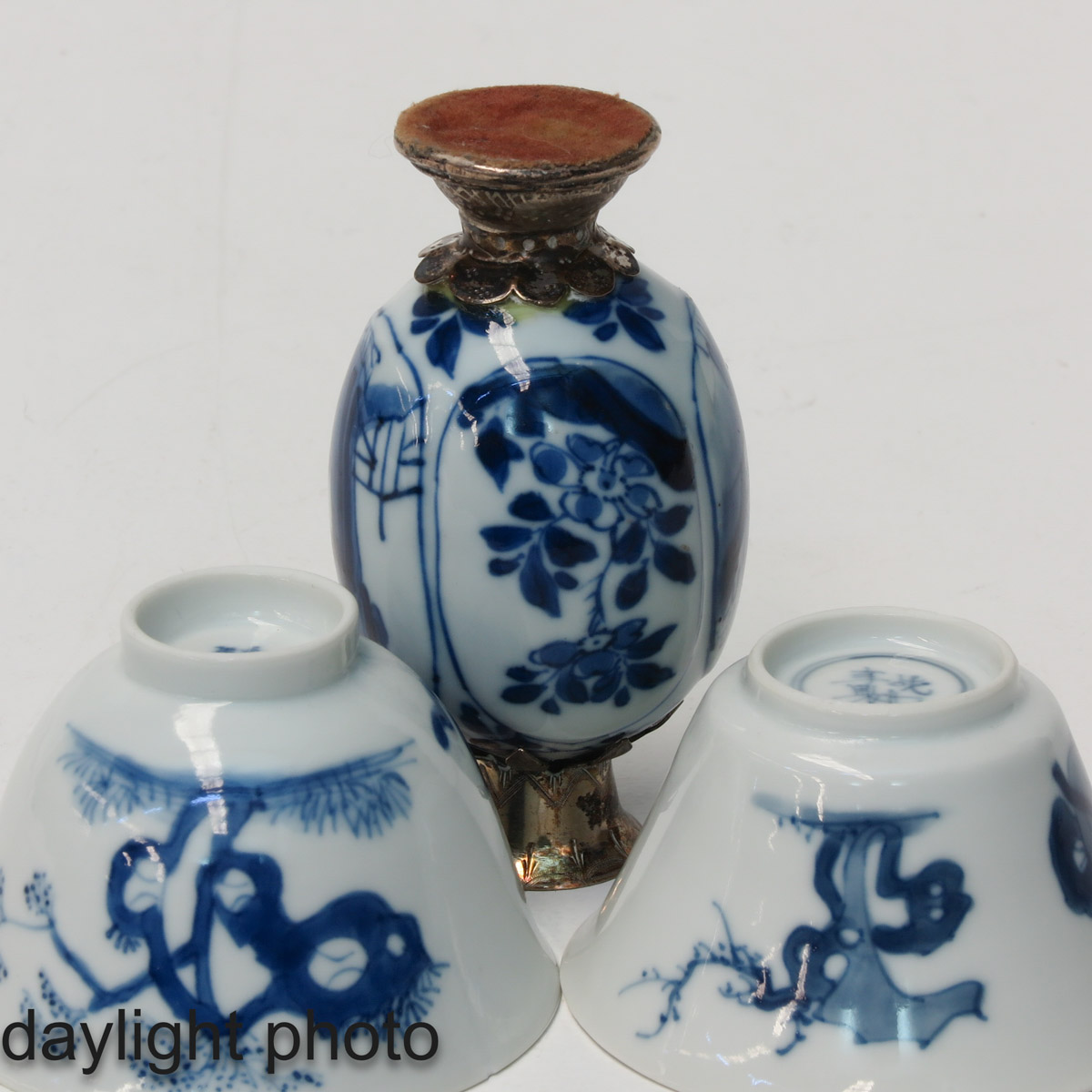 A Miniature Vase and 2 Small Cups - Image 8 of 10