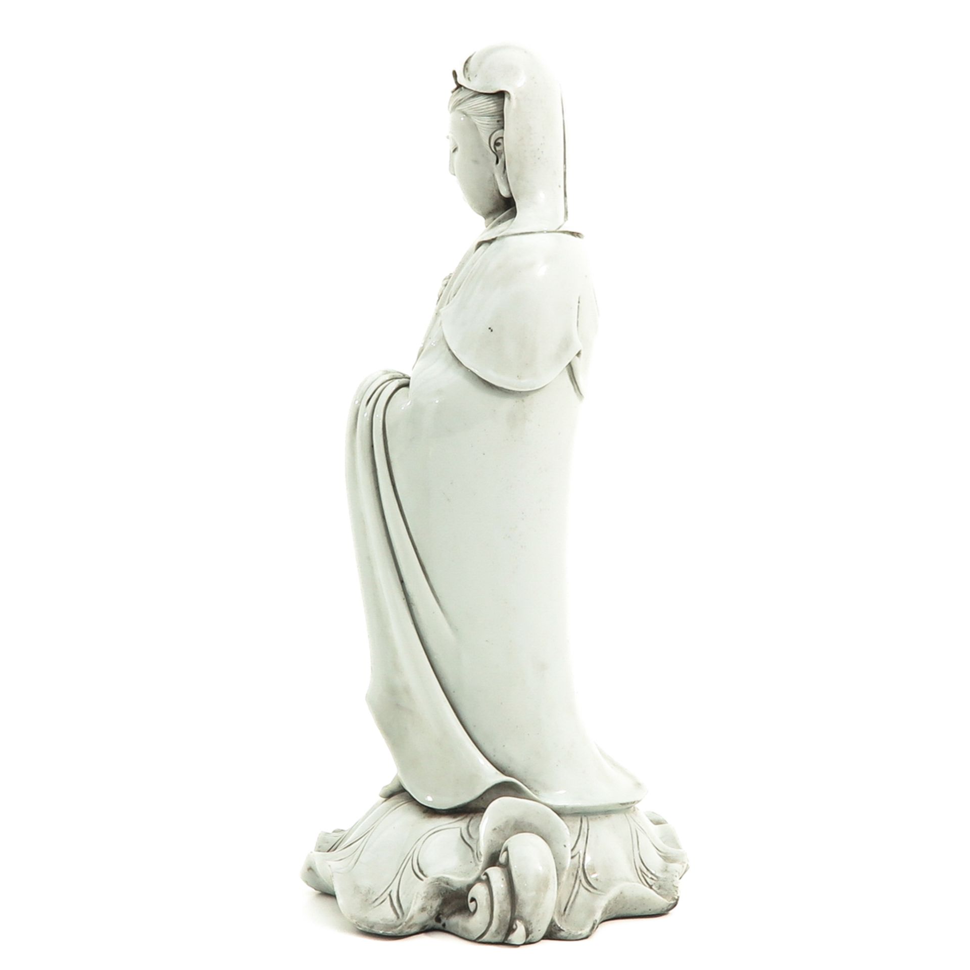 A Blanc de Chine Quanyin Sculpture - Bild 2 aus 9