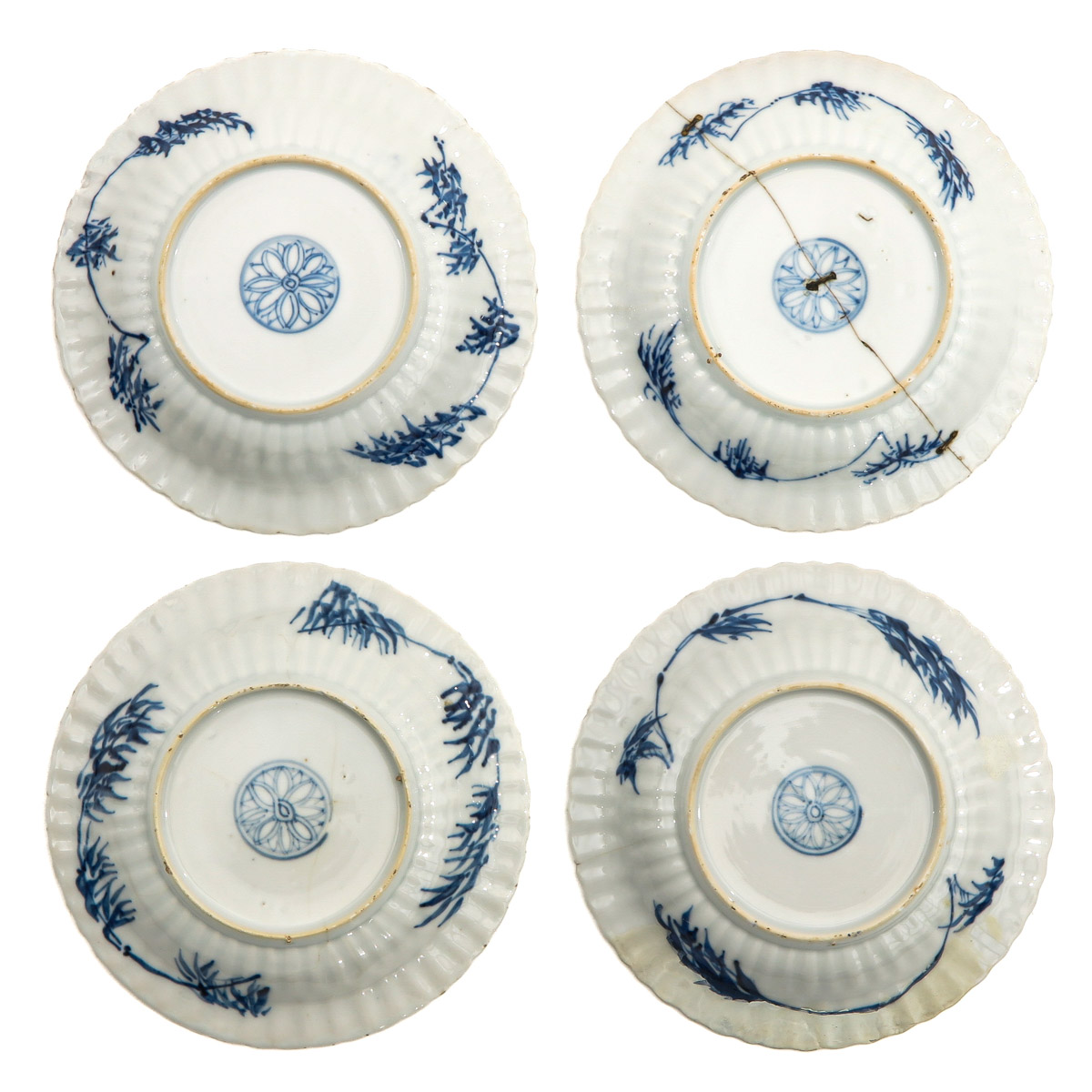 A Lot of 11 Small Blue and White Plates - Image 4 of 10