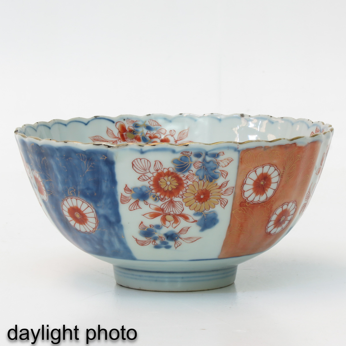 An Imari Bowl - Image 7 of 9