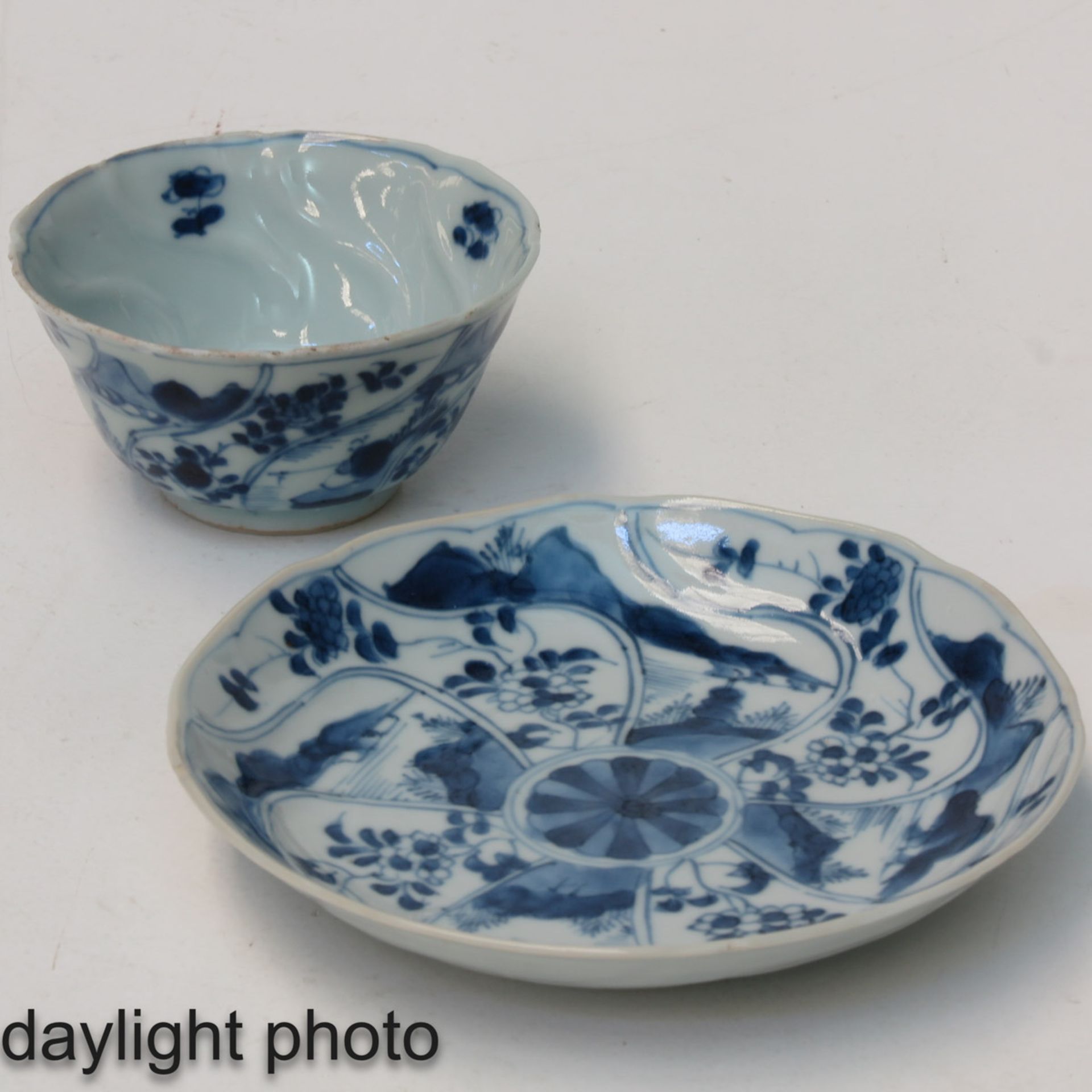 A Series of 6 Cups and Saucers - Image 9 of 10