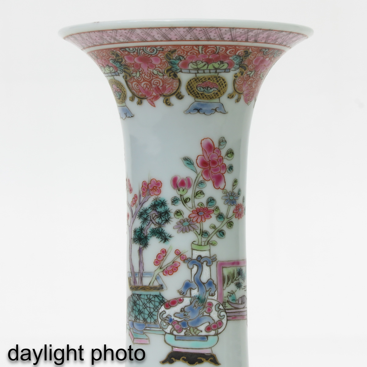 A Small Famille Rose Garniture Vase - Image 10 of 10