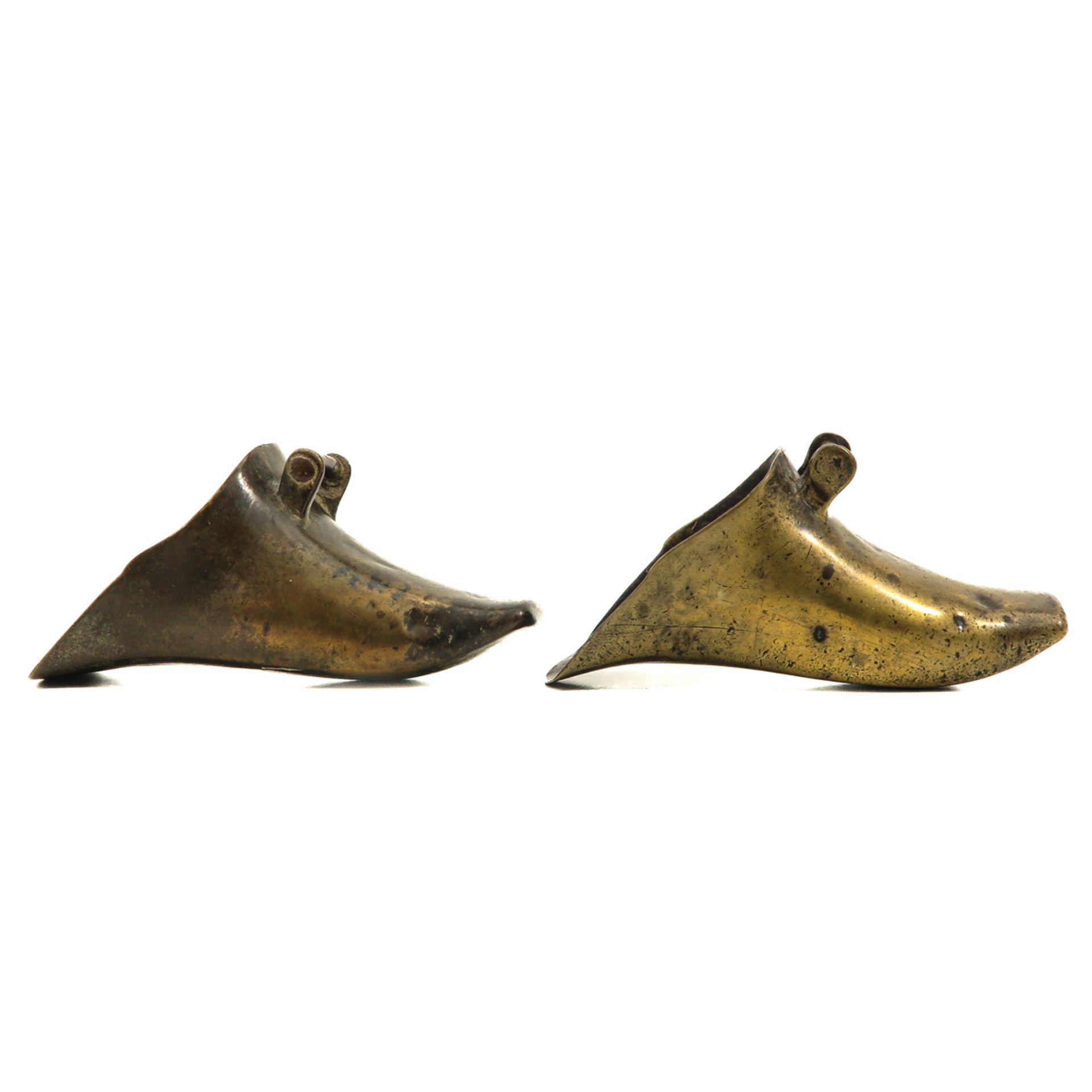 A Pair of 17th Century Bronze Boots - Bild 4 aus 9