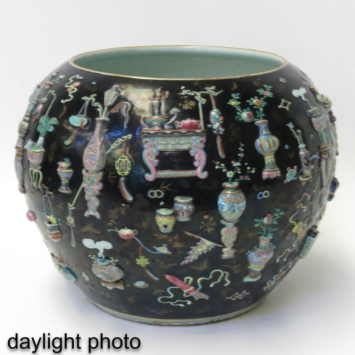 A 19th Century Very Rare Famille Noir Fish Bowl - Image 7 of 10